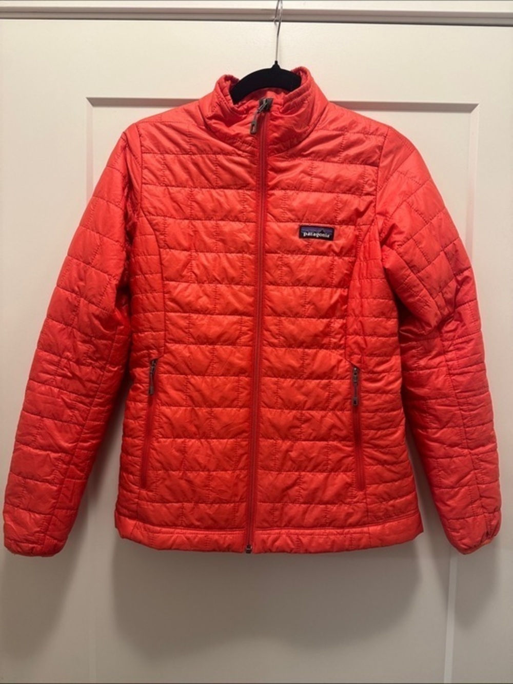 Patagonia Women’s Nano Puff Jacket  in Tomato Red. XS. GUC🔥